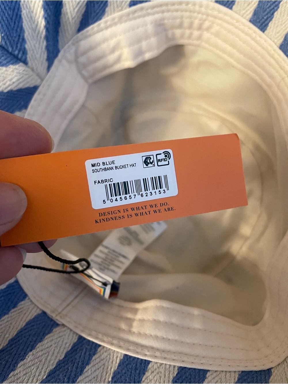 KURT GEIGER LONDON SOUTHBANK BUCKET HAT - Picture 9 of 10